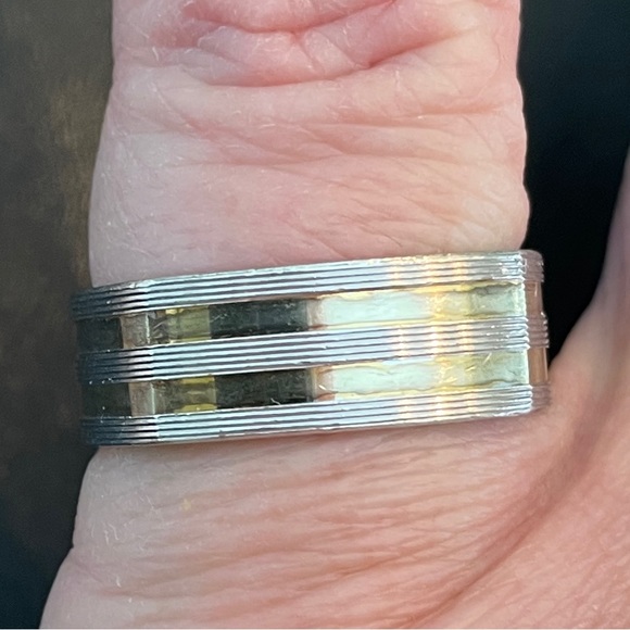 Two tone band - Picture 2 of 3